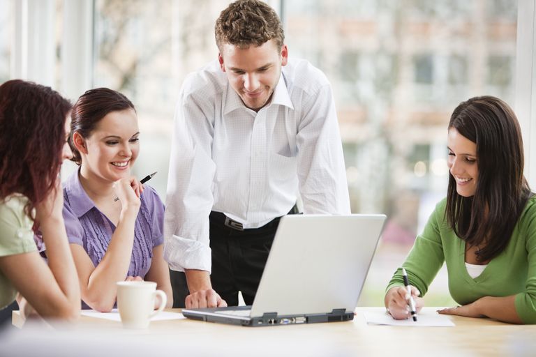 Hak Cuti Kerja di Luar Negeri