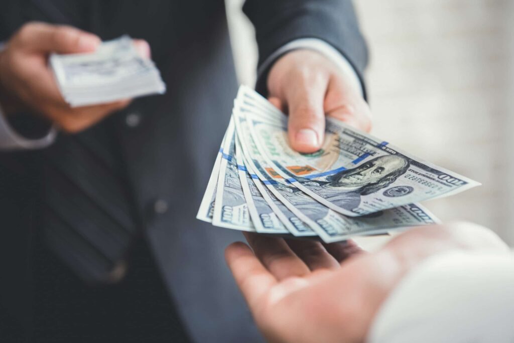 Hak Cuti dan Gaji sebagai Pekerja Migran