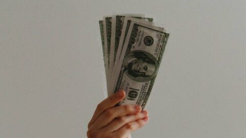 Klaim Gaji Tertunda di Luar Negeri