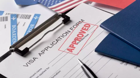 Visa Kerja Vs Visa Wisata