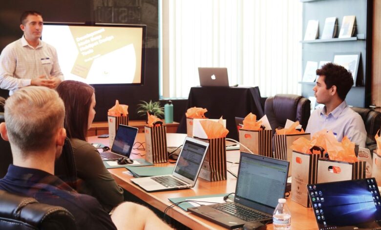 Gaji Kerja Luar Negeri